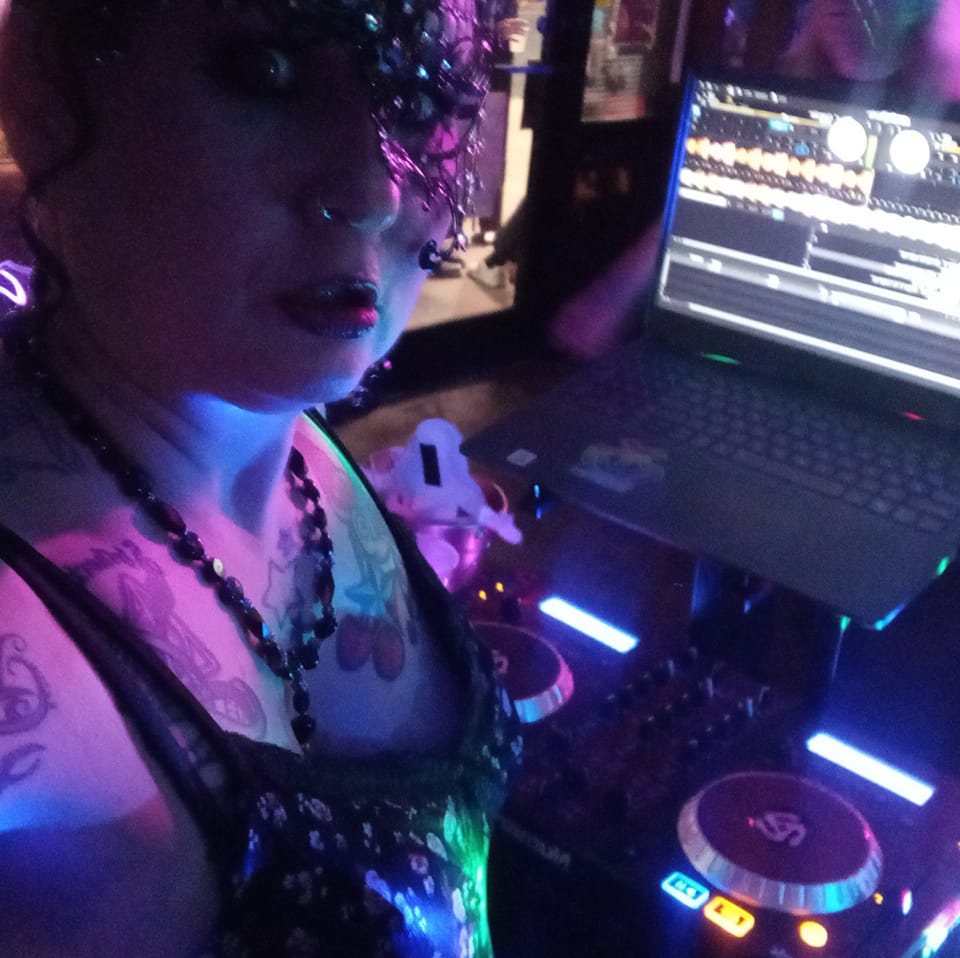 DJ Velvetine